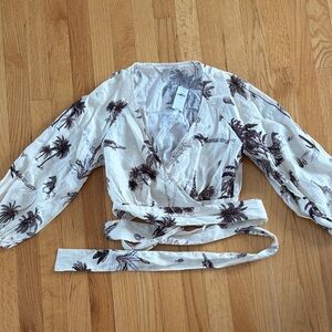 Banana Republic Cream and Brown safari wrap Print Blouse